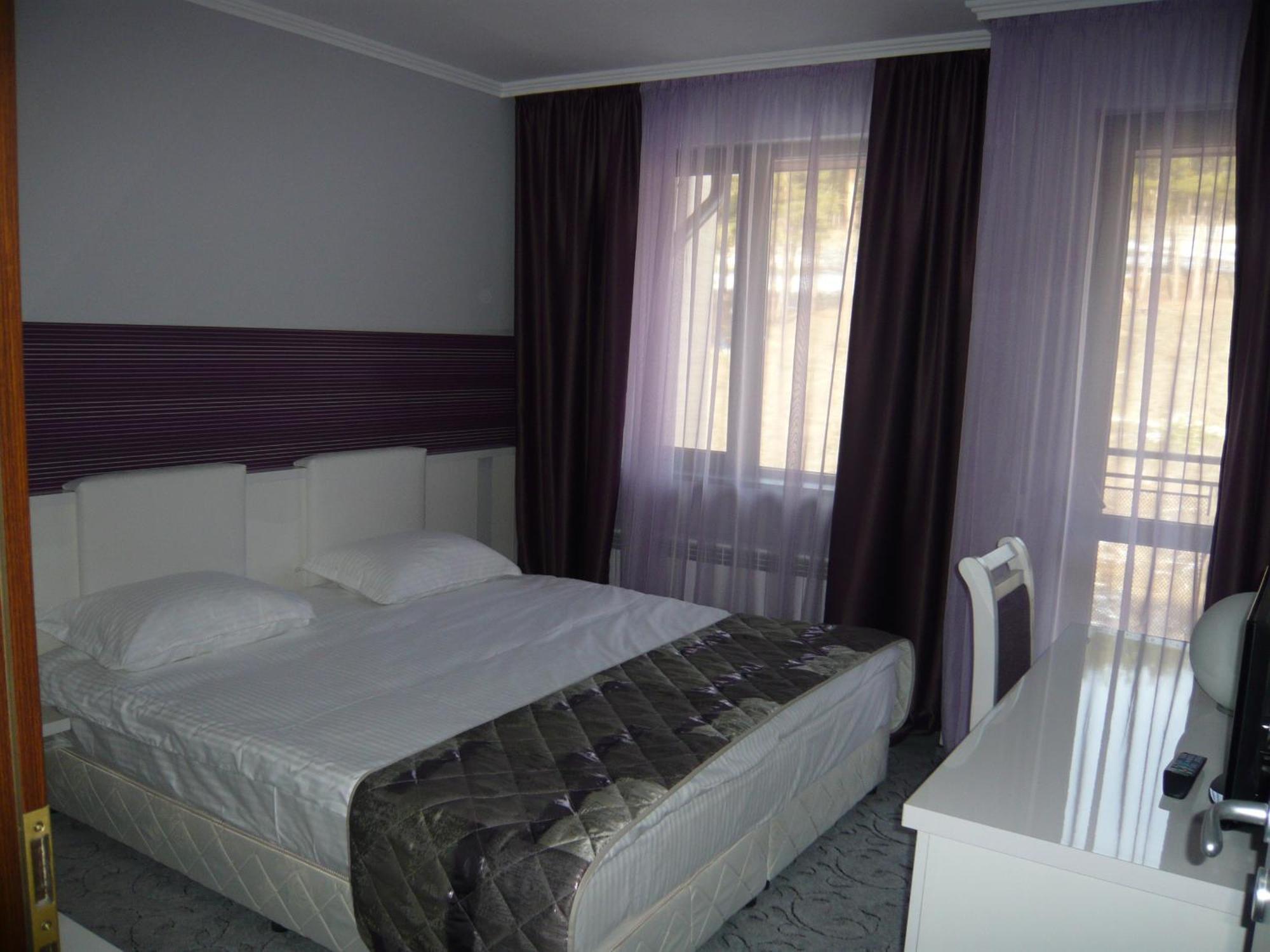 Enira Spa Hotel فيلينغراد الغرفة الصورة